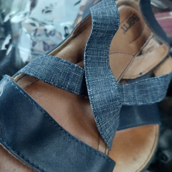 BORN Denim BLUE Sandals Women Sz 8 Leather. ( Bag D) - Picture 2 of 8